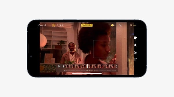 Apple iPhone 13 vs. iPhone 13 Pro Cinematic Mode
