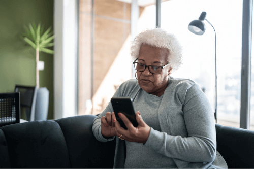 8 Best Phones for Seniors 