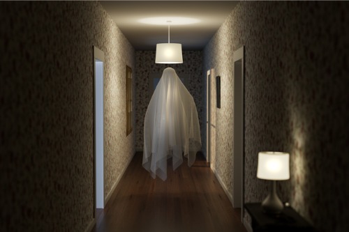 The 5 Best Ghost-Hunting Apps for Halloween Thrills