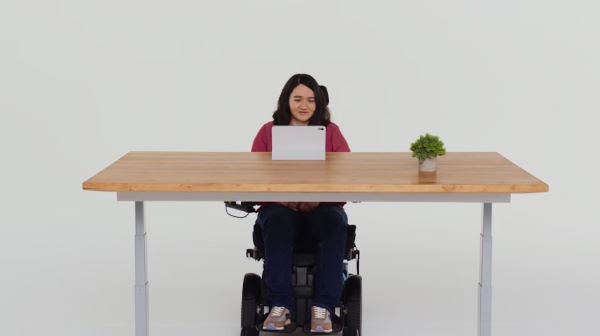 Screenshot of a person using Eye Tracking on iPad.