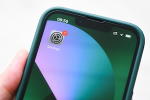 How to Turn Off 5G on iPhone and Android