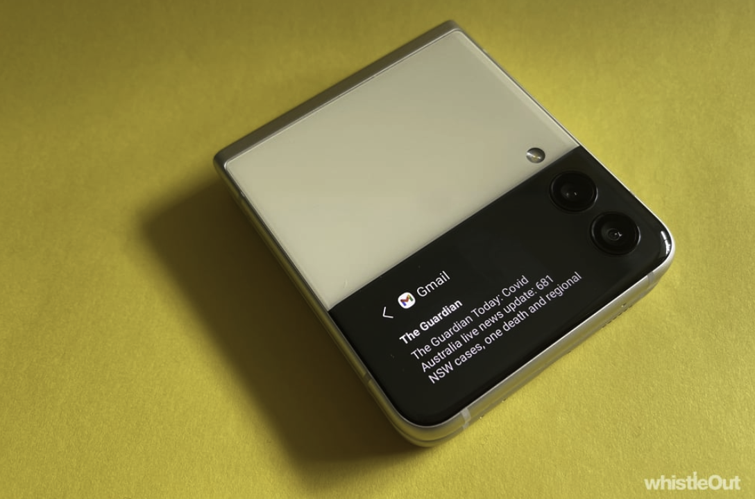 Samsung Galaxy Z Flip3