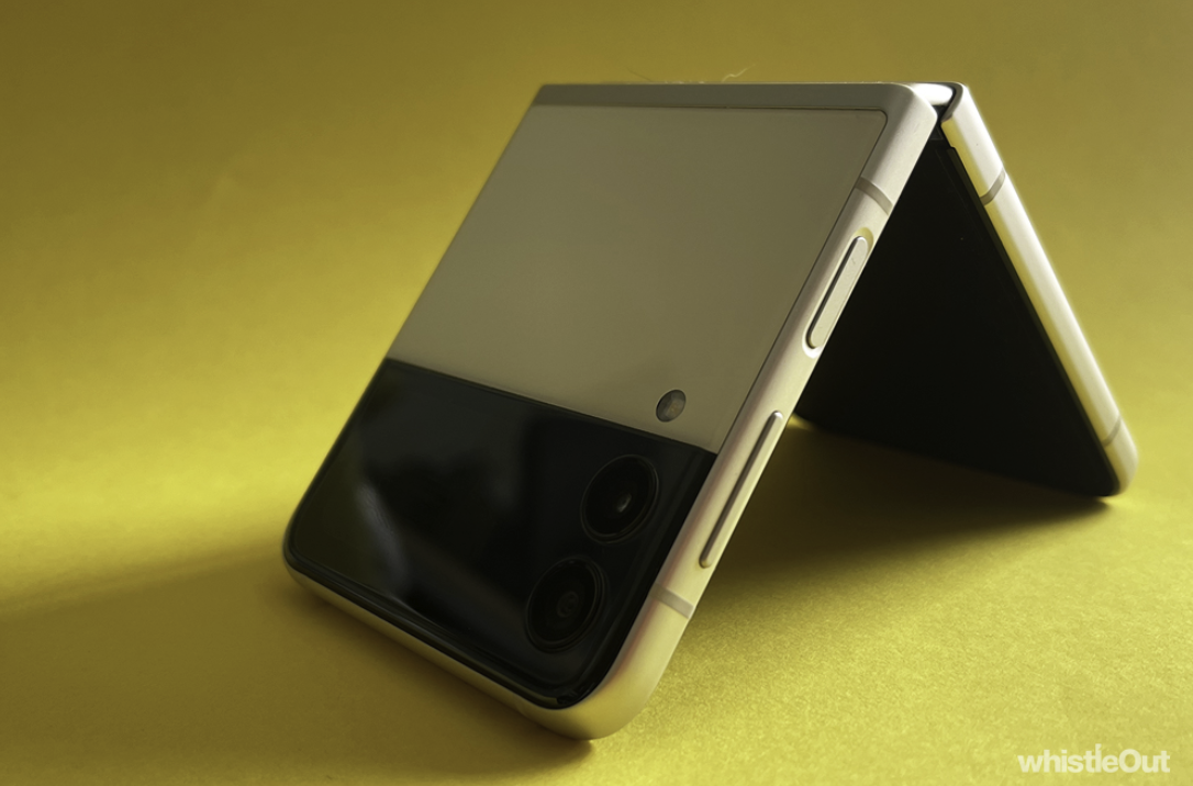 Samsung Galaxy Z Flip3