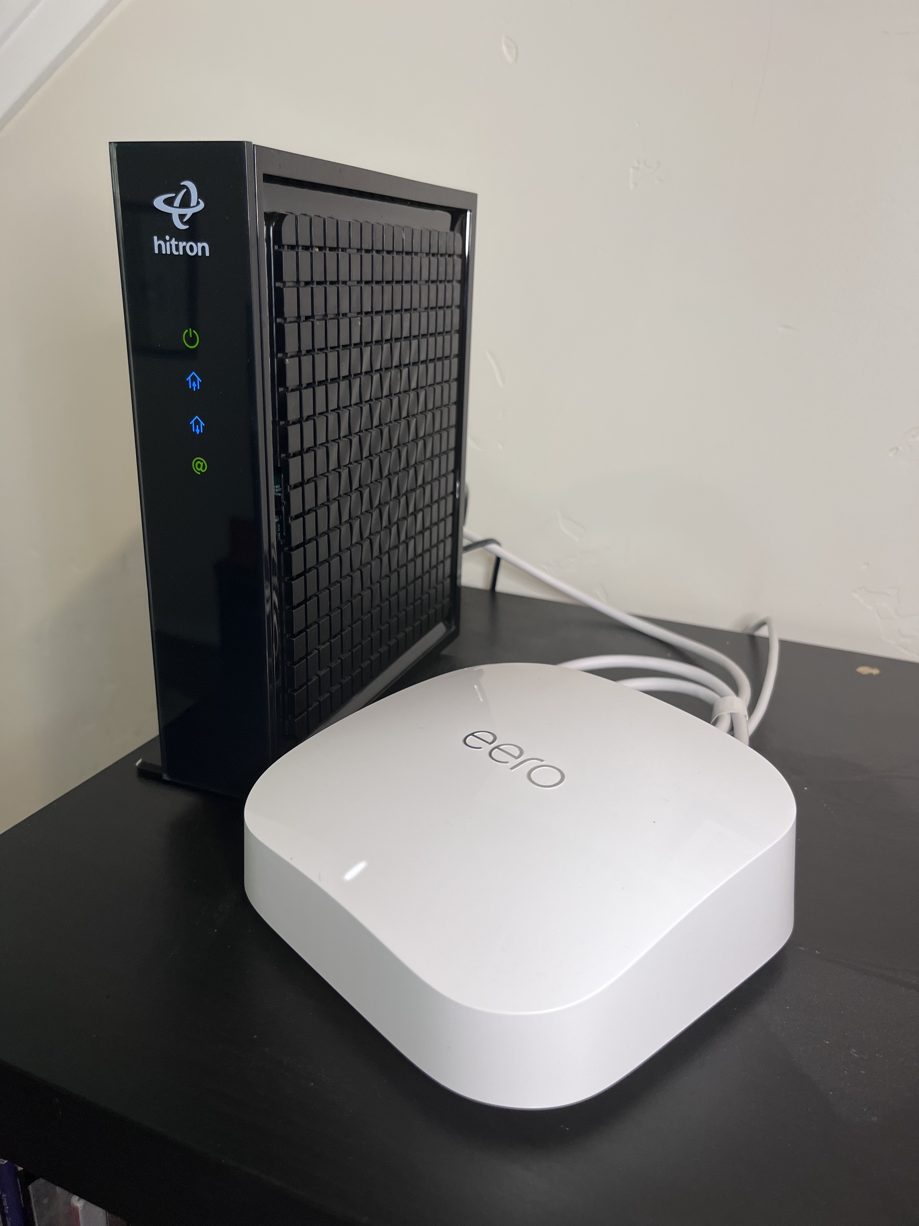 What's the Difference Between a Router and a Modem?