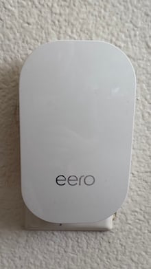Eero mesh Wi-Fi system nodes