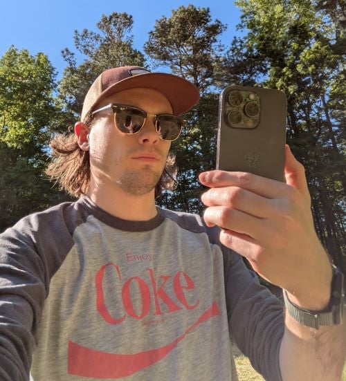 Using Face ID in bright sunlight while wearing sunglasses