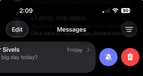 Muting a conversation in the iPhone Messages app