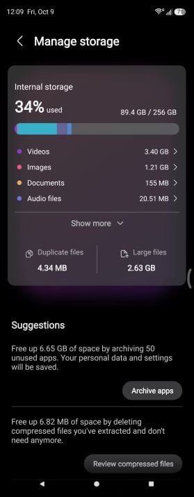 Screenshot of the Manage storage screen on a Samsung Galaxy Z Fold5 showing 34% of 256GB used, a breakdown of storage by file type, and a suggestion to archive unused apps